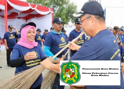 Peringati Hari Peduli Sampah, Plt Wali Kota Pimpin Aksi Bersih-bersih di Belawan