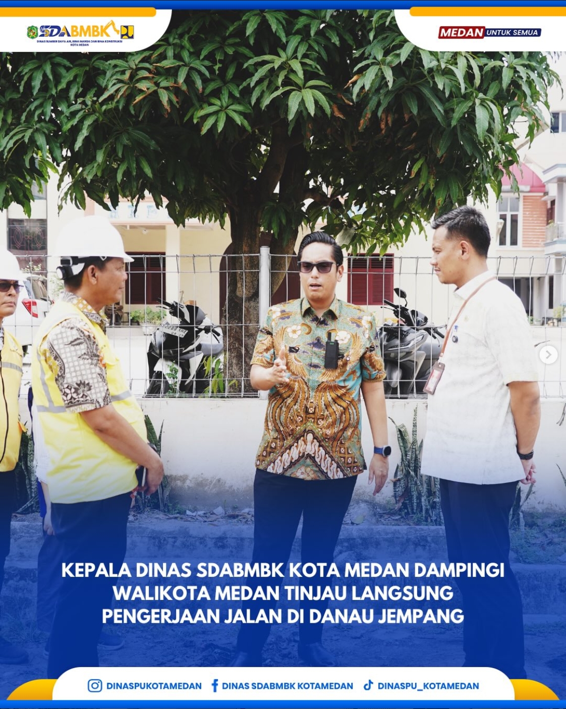 Kepla Dinas SDABMBK Kota Medan Dampingi Walikota Medan Tinjau Langsung Pengerjaan Jalan di Danau Jempang